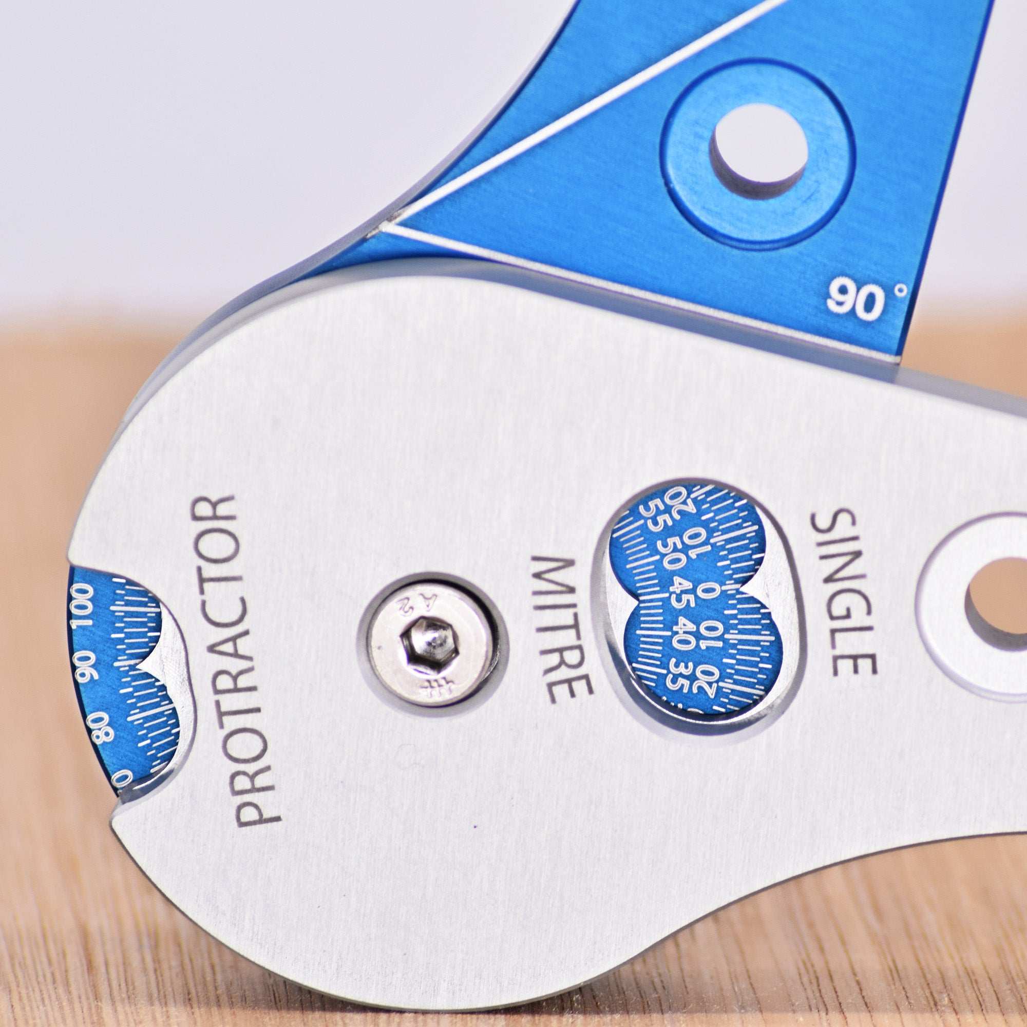TrigJig Pocket Angle Finder display